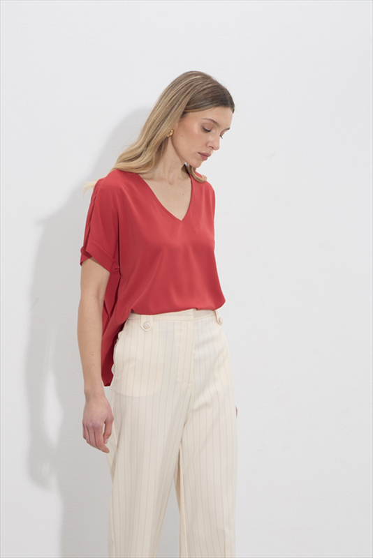 Blouse v neck image number null