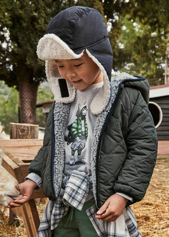 &Mu;&pi;&omicron;&upsilon;&phi;&alpha;&nu; &delta;&iota;&pi;&lambda;&eta;&sigmaf; &omicron;&psi;&eta;&sigmaf; &mu;&alpha;&lambda;&lambda;&iota;&nu;&omicron;-null