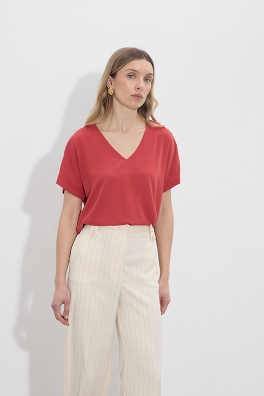 Blouse v neck image number null