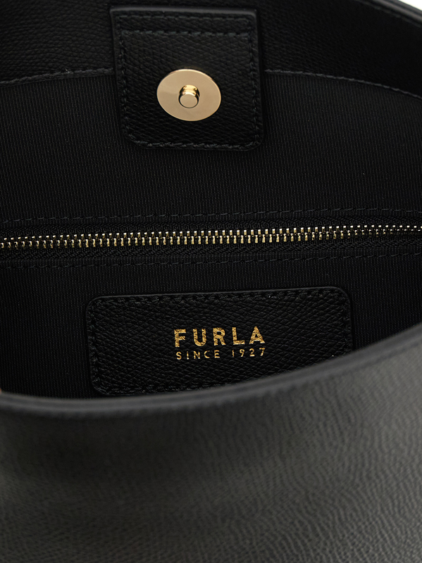 Black calfskin shoulder bag-null