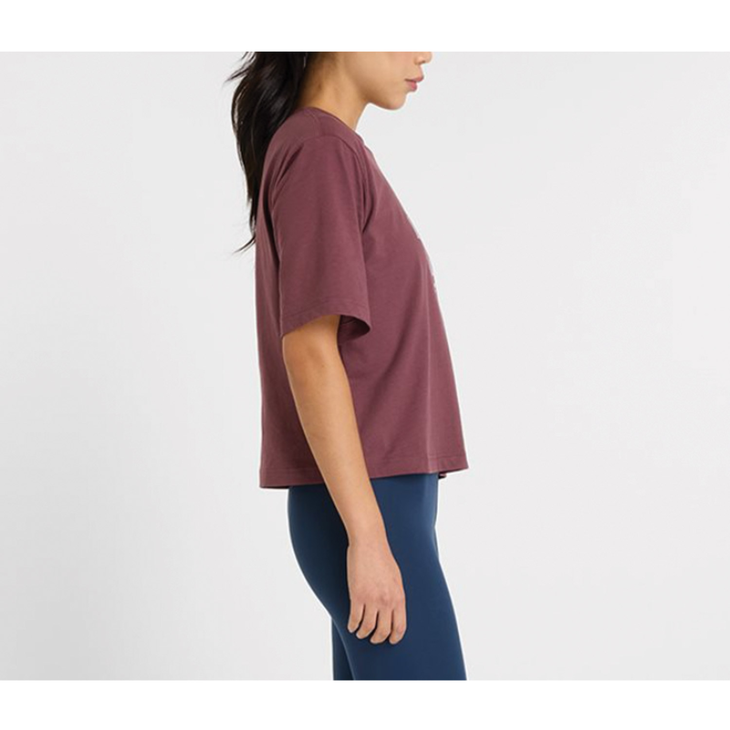 New balance &gamma;&upsilon;&nu;&alpha;&iota;&kappa;&epsilon;ί&omicron; t-shirt-null