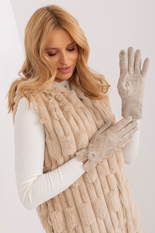 Gloves at image number null