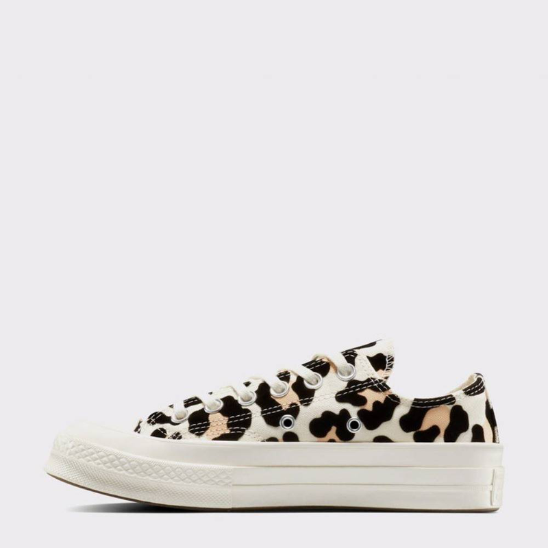 Chuck 70-null