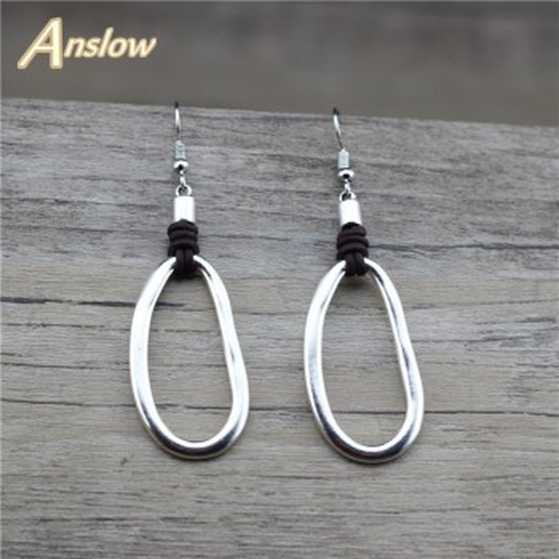 Women's pair of earrings, , medium-null