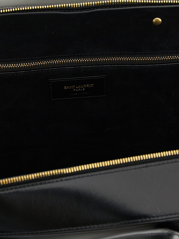 Black calfskin shoulder bag-null