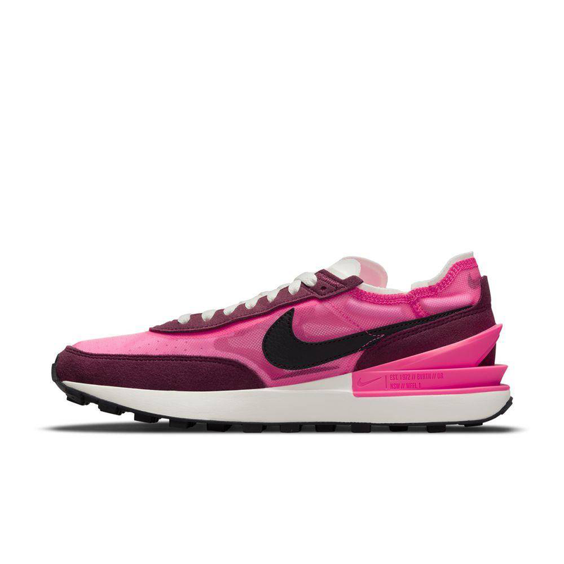 Nike womens waffle one image number null