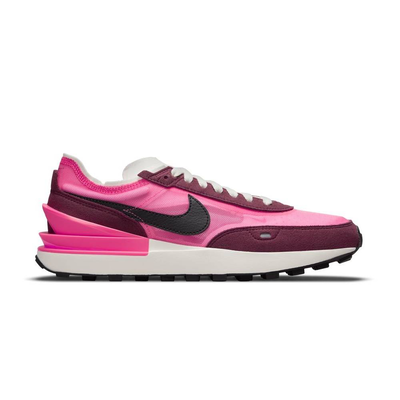 Nike womens waffle one