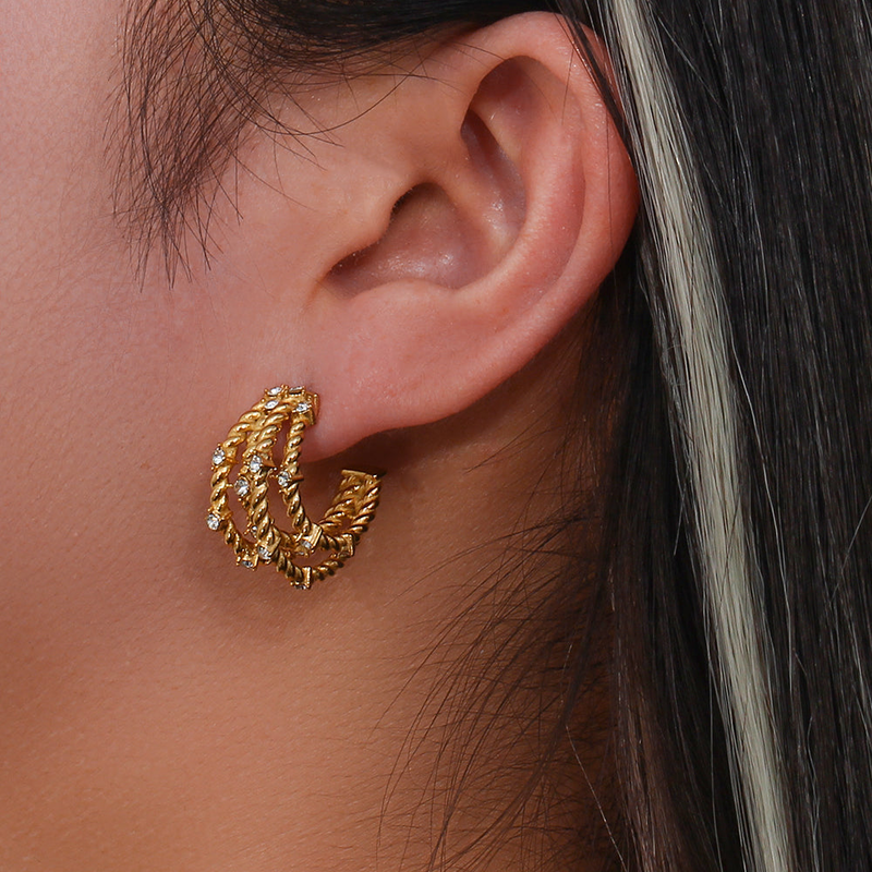 Spiral zircon hoops-null