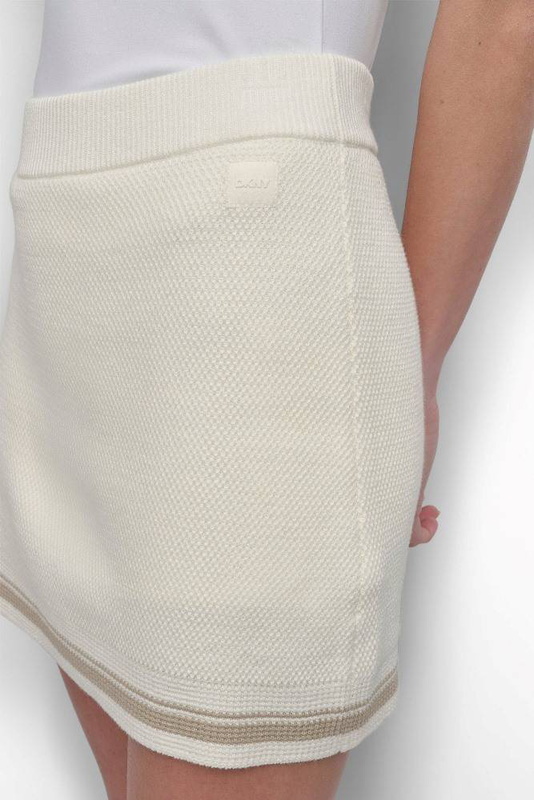 Dkny court skirt with logo patch-null