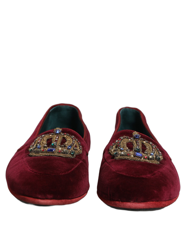 Burgundy velvet crown slip on loafers shoes-null