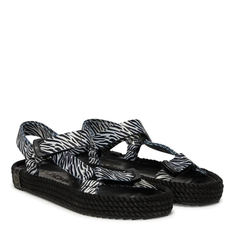 Bohonomad &gamma;&upsilon;&nu;&alpha;&iota;&kappa;&epsilon;ί&omicron; flatform-null