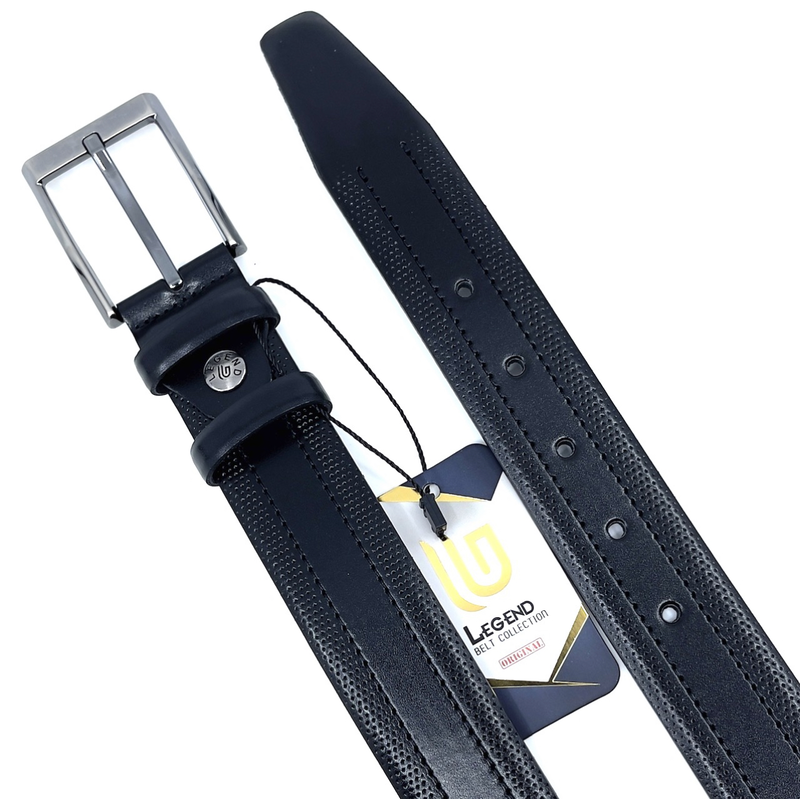 Leather belt with matte gunmetal hardware image number null
