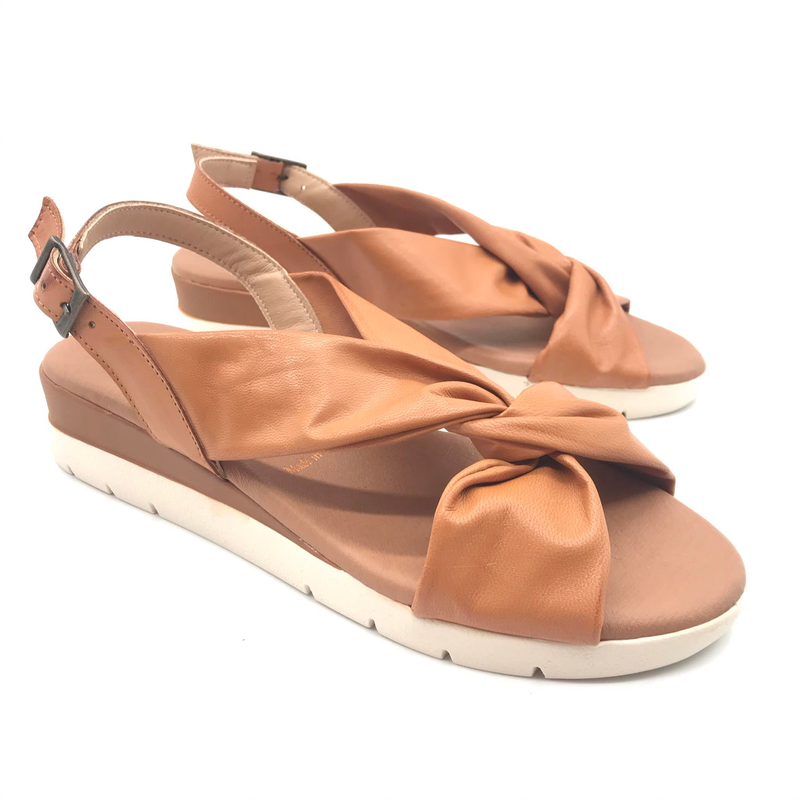 Women sandals 228 image number null