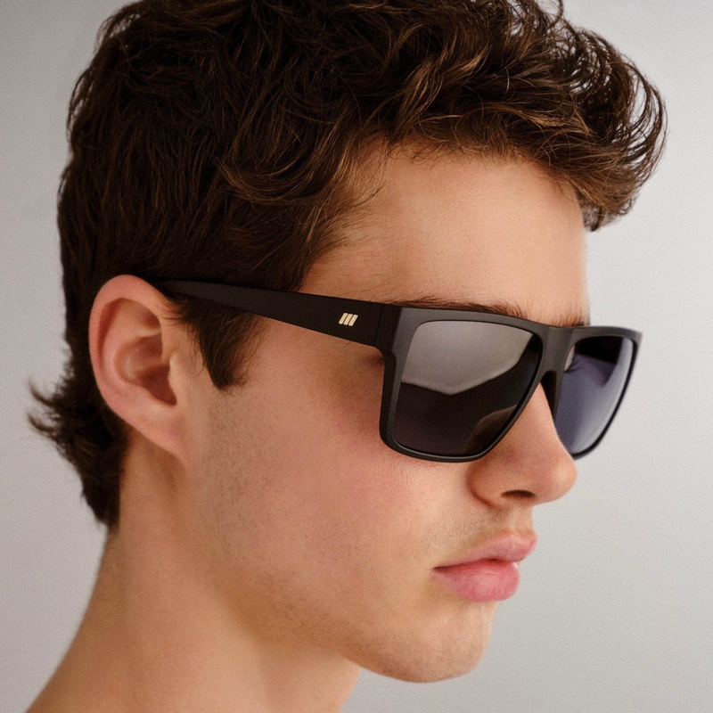 Dark magic black sunglasses-null