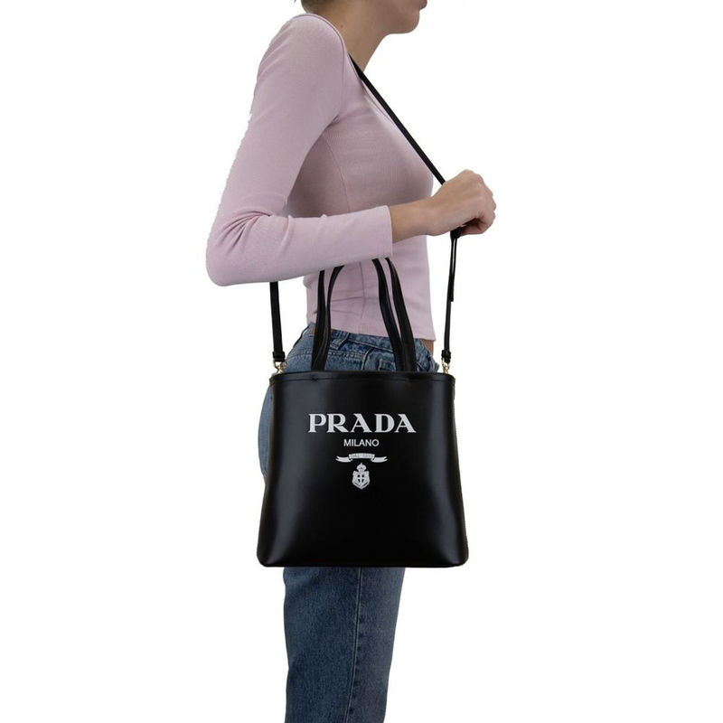 Black calfskin tote bag-null