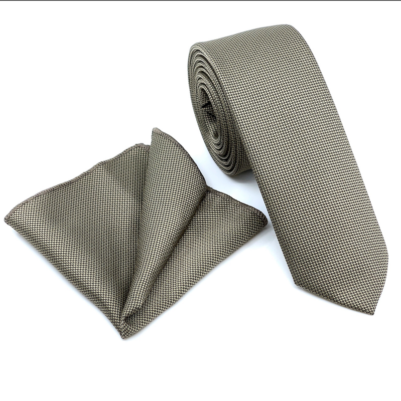 Textured wide tie with handkerchief-null