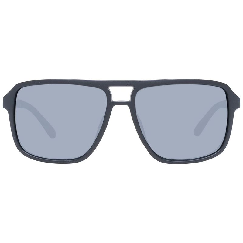 Black plastic sunglasses-null