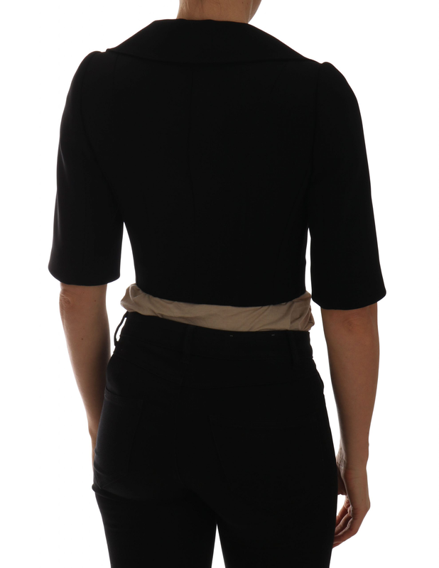 Black short croped jacket blazer-null