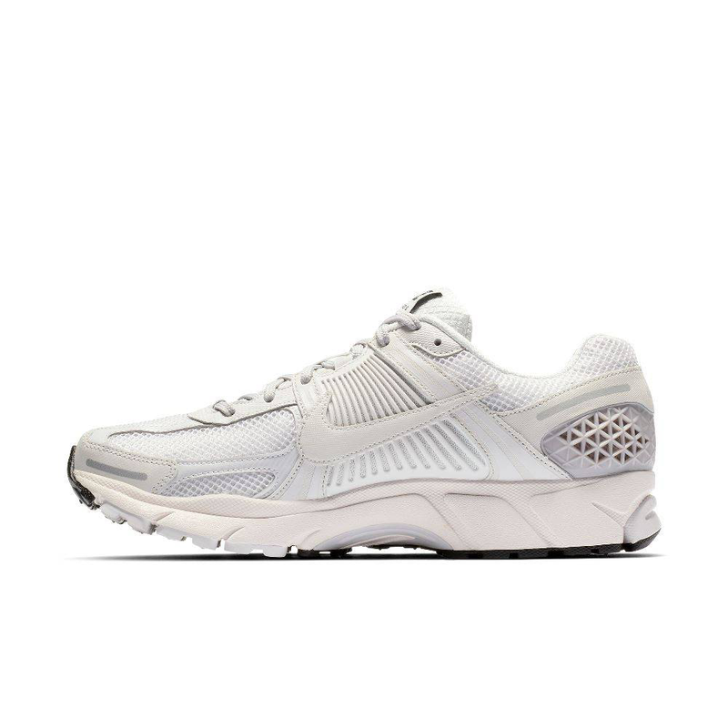 Nike zoom vomero 5-null