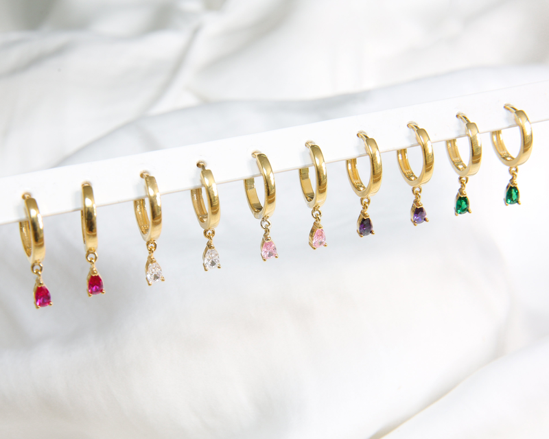 Nora tiny hoops image number null