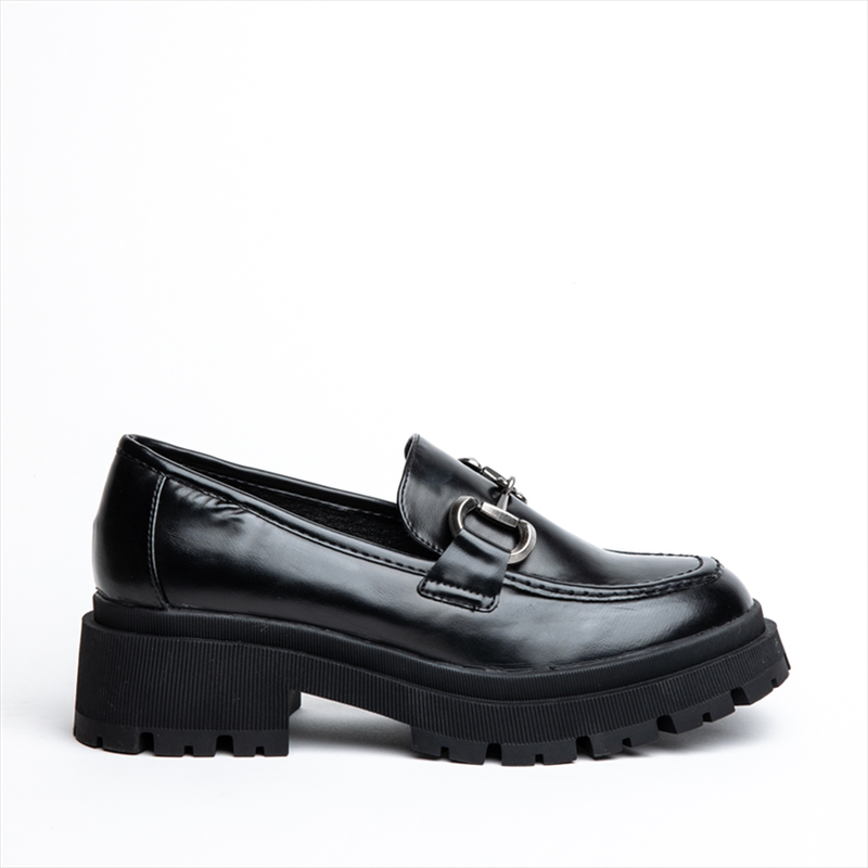 Product image: Miss belgini loafer pumps with chunky chain embellishment-null