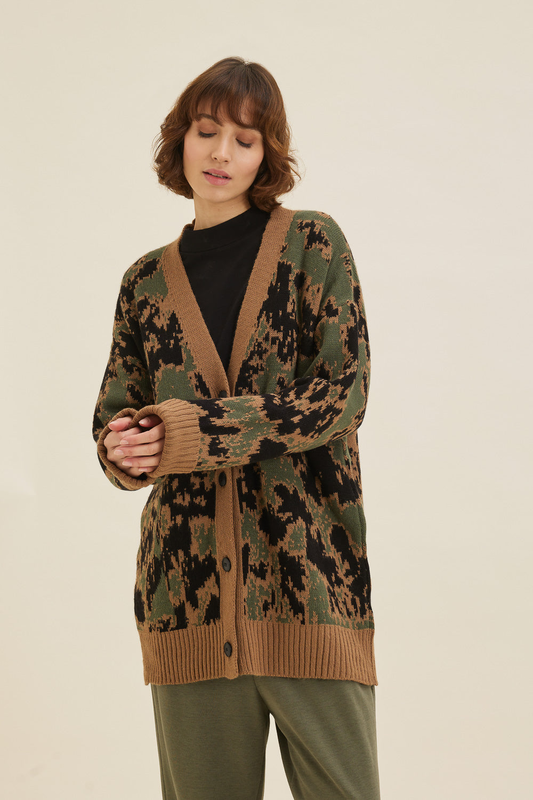 Albatross long cardigan buttons-null
