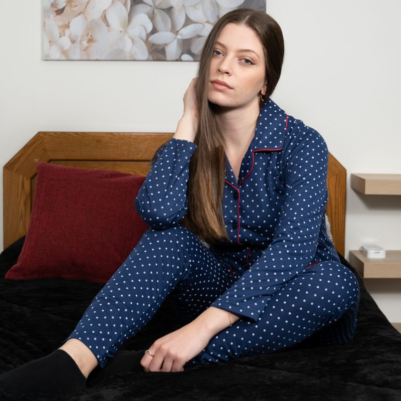 Ladys pajama with buttom in flanel fabric #it-5811-null