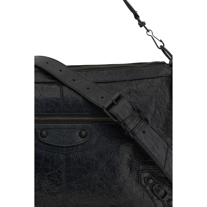 Black lamb ovis aries aries shoulder bag-null
