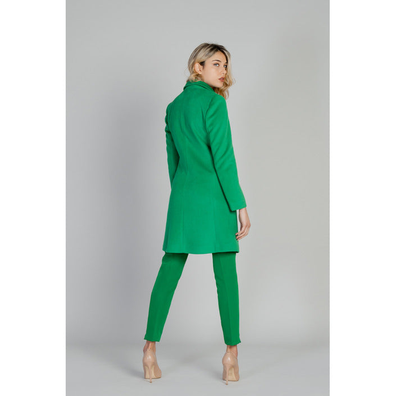 Sol wears women women coat image number null