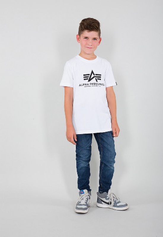Basic t-shirt kids image number null