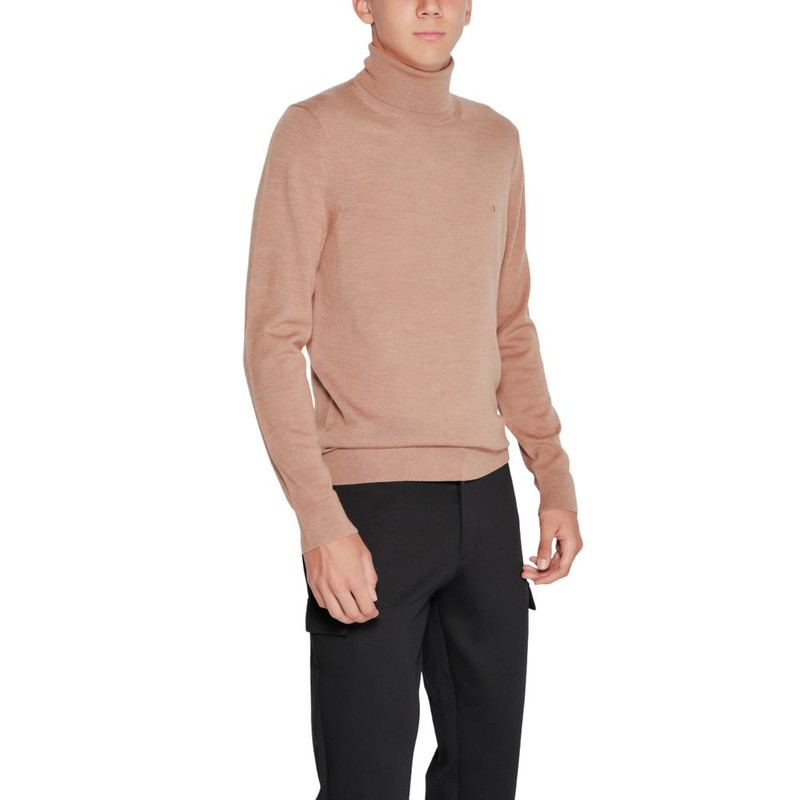 Beige wool turtleneck-null