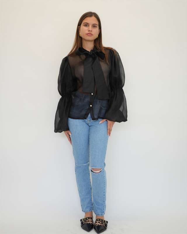 Blouse with ruffles 7133-null