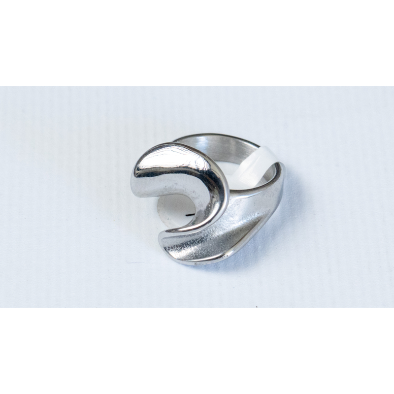 Crinkled steel ring-null