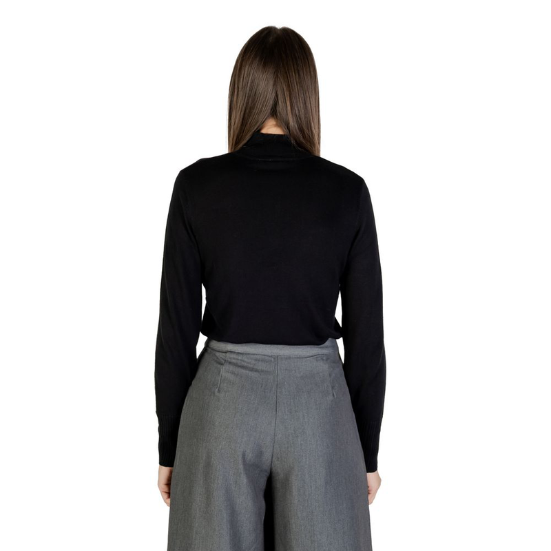 Black viscose turtleneck-null