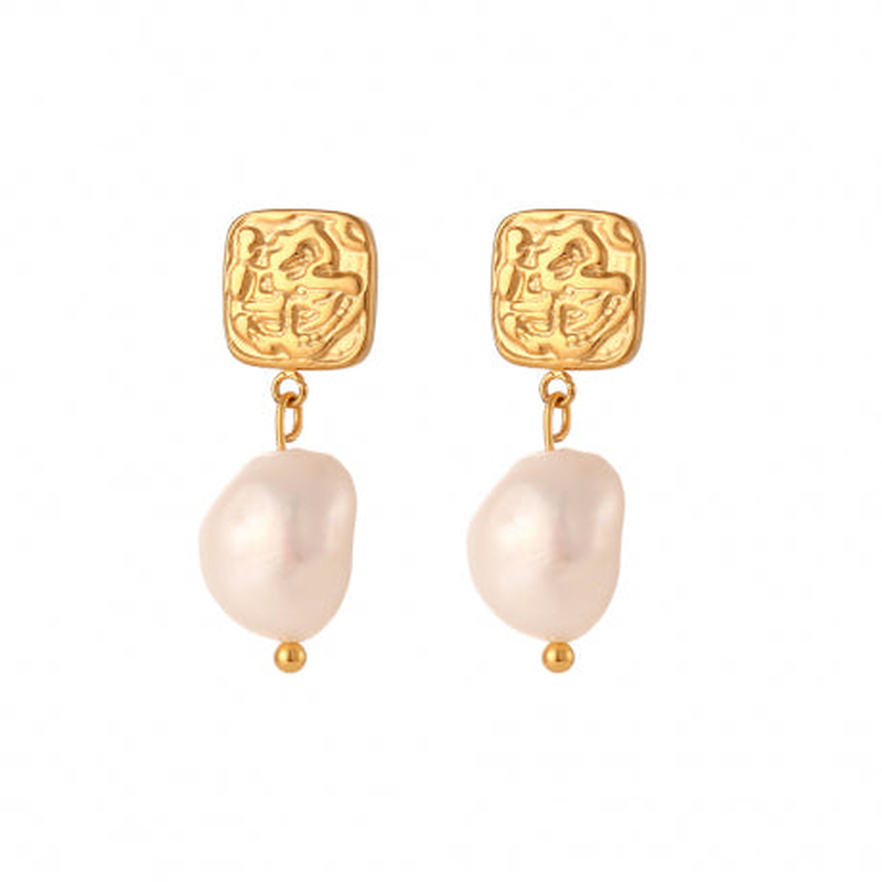 Handcrafted pearl earrings-null