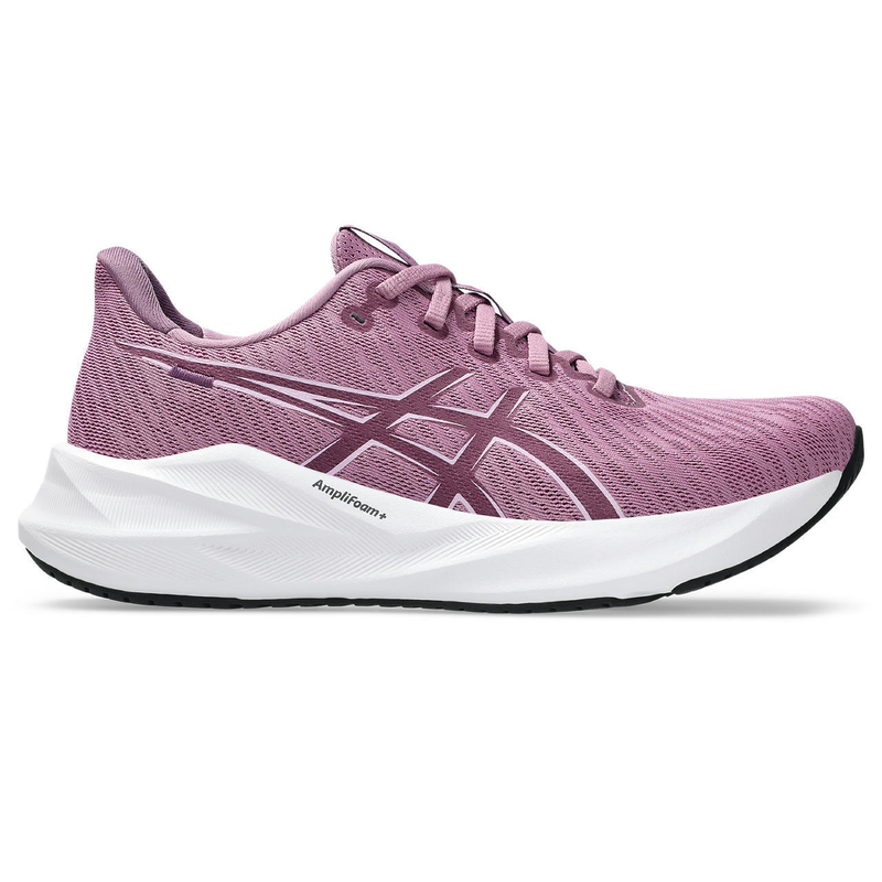 Asics women's versablast 4-null