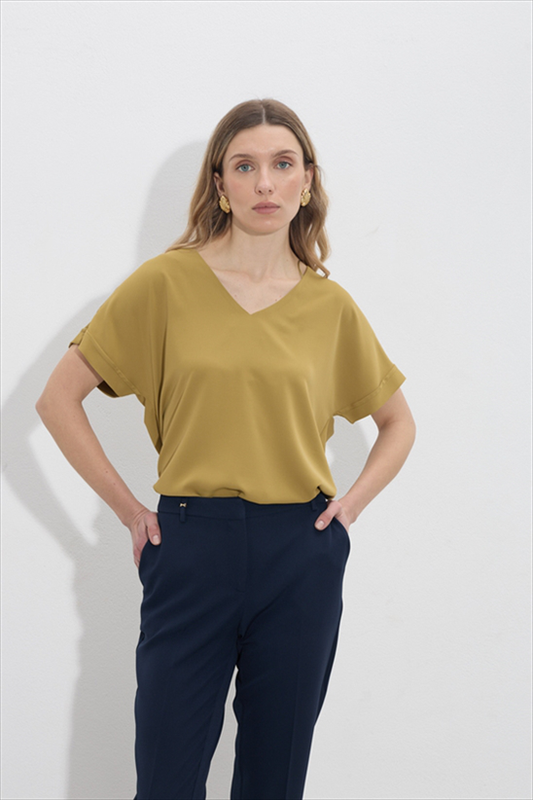 Blouse v neck image number null