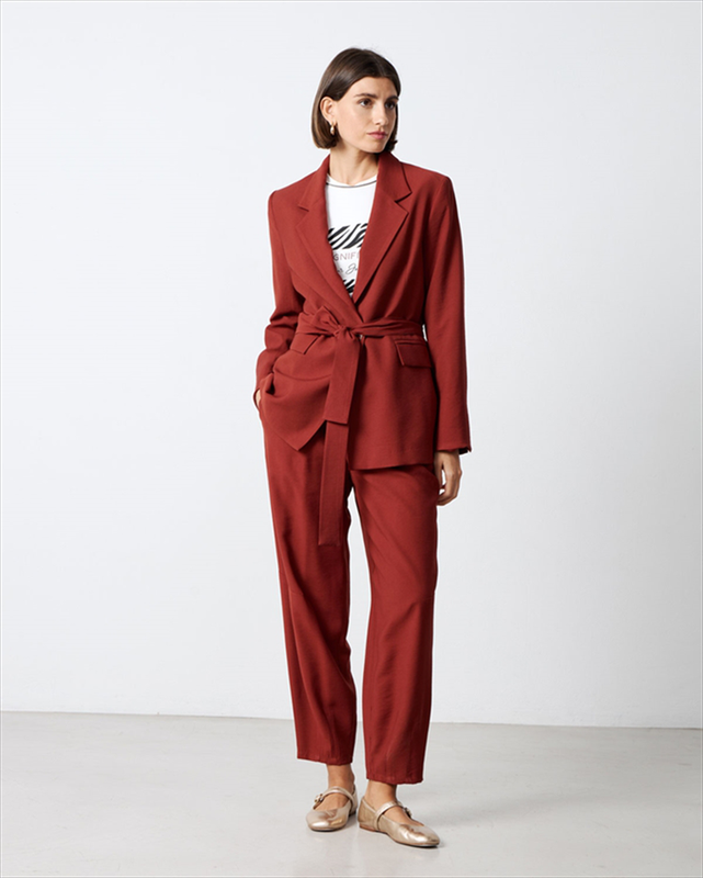 Blazer lighweight image number null