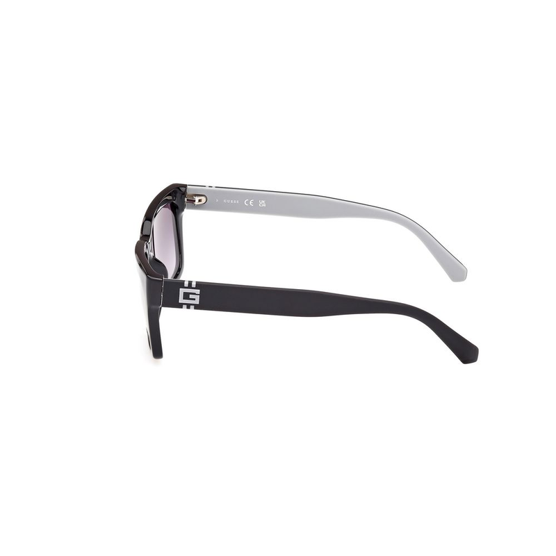 Black resin sunglasses-null