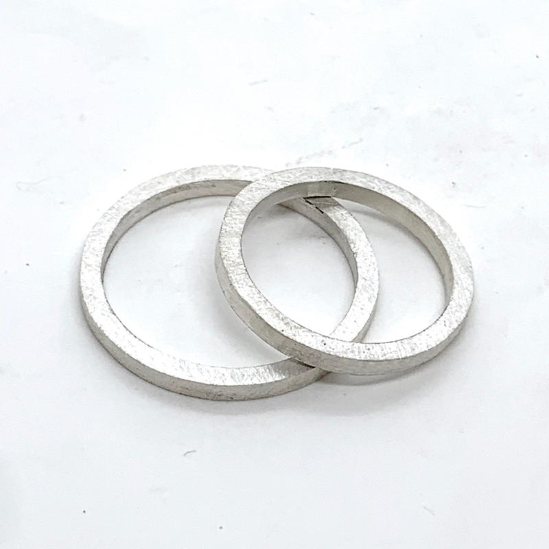 Ring pure silver 2mm band-null