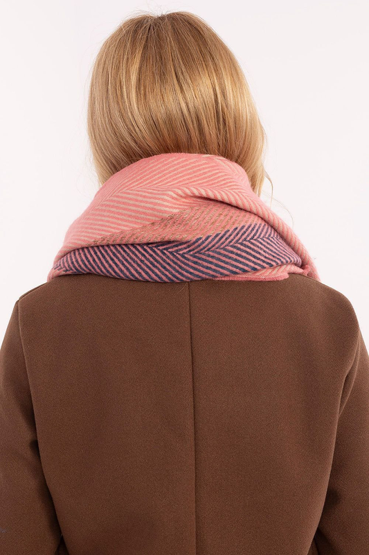 Shawl model 206039 at image number null