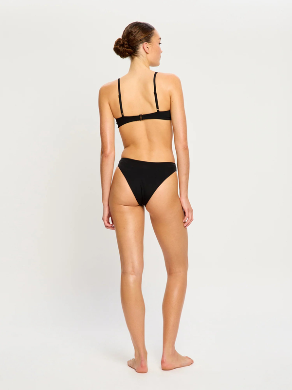 Swimwear hi-leg cheeky bottom super-null
