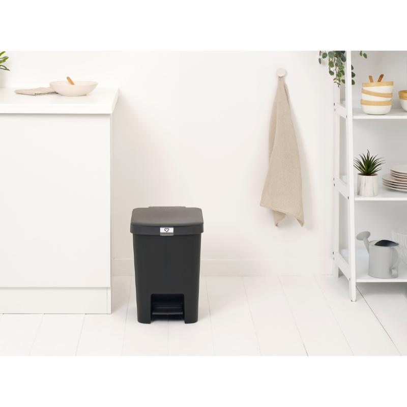 Brabantia step-up pedal bin 25l - dark grey, , medium-null