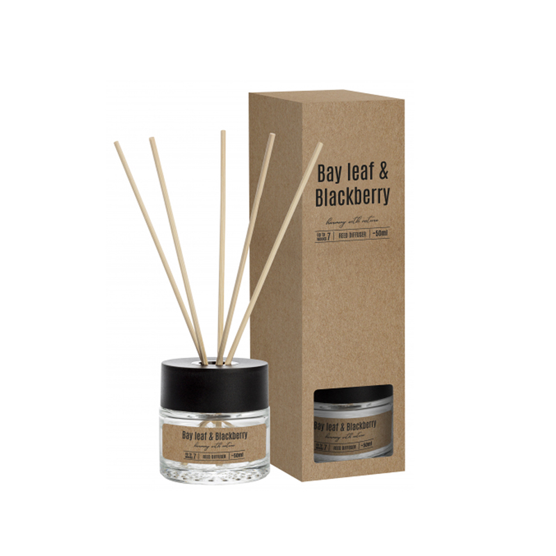 Diffusing room froging glass with liquid and woods leaf & blackberry 50ml-null