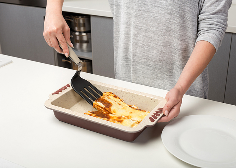 Nava misty nylon slotted serving spatula 34cm-null