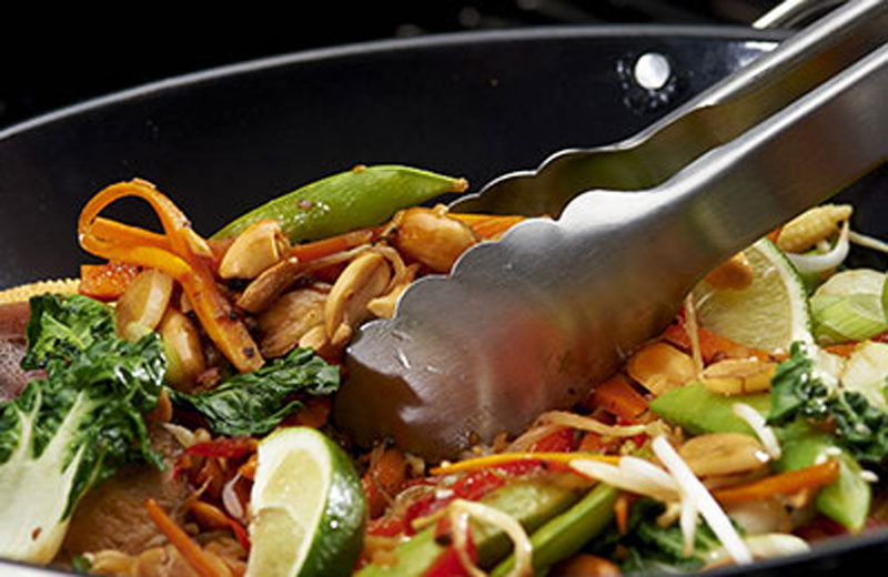 Deluxe porcelain wok round topper (diameter 28cm x 6.4cm deep), , medium image number null