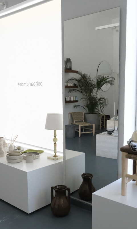 Wall mirror / rectangle, , medium-null