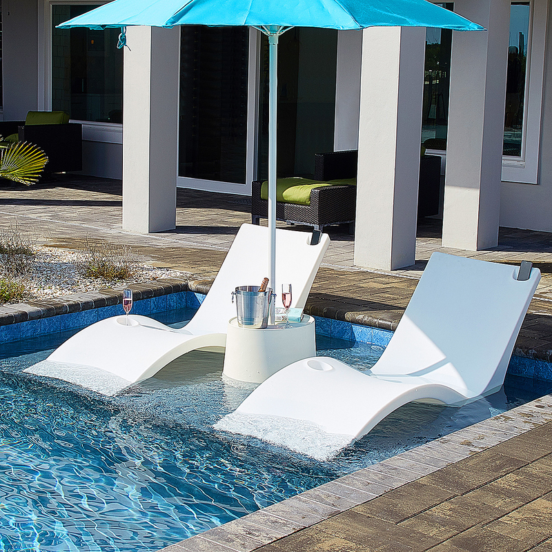 Luxury pool lounger-null