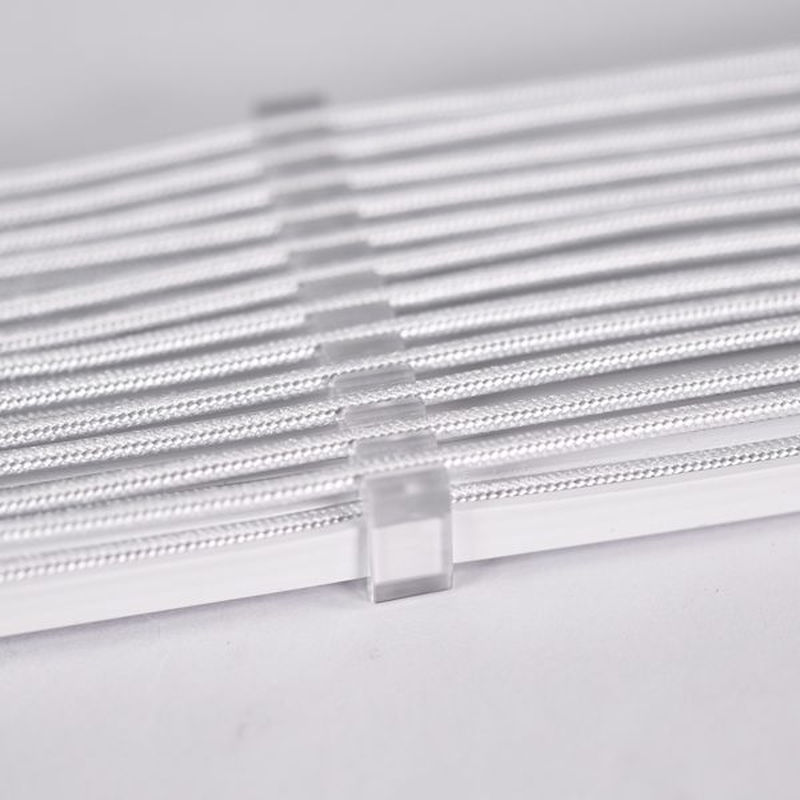 Lian li strimer plus v2 8 pc cable 108 led extension cable for 8 pin (no controller)-null