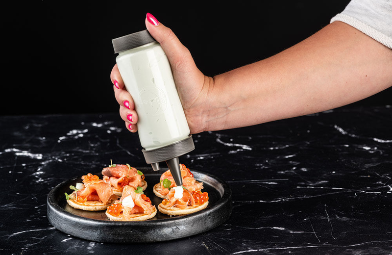 Product image: Plate-it garnishing squeeze bottles 2-piece set, , medium-null